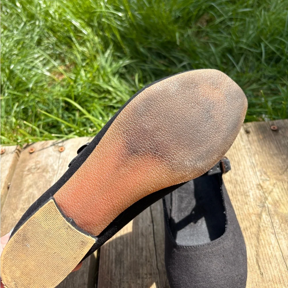 Small Lot Black Mary Jane Heels - Picture 3 of 3